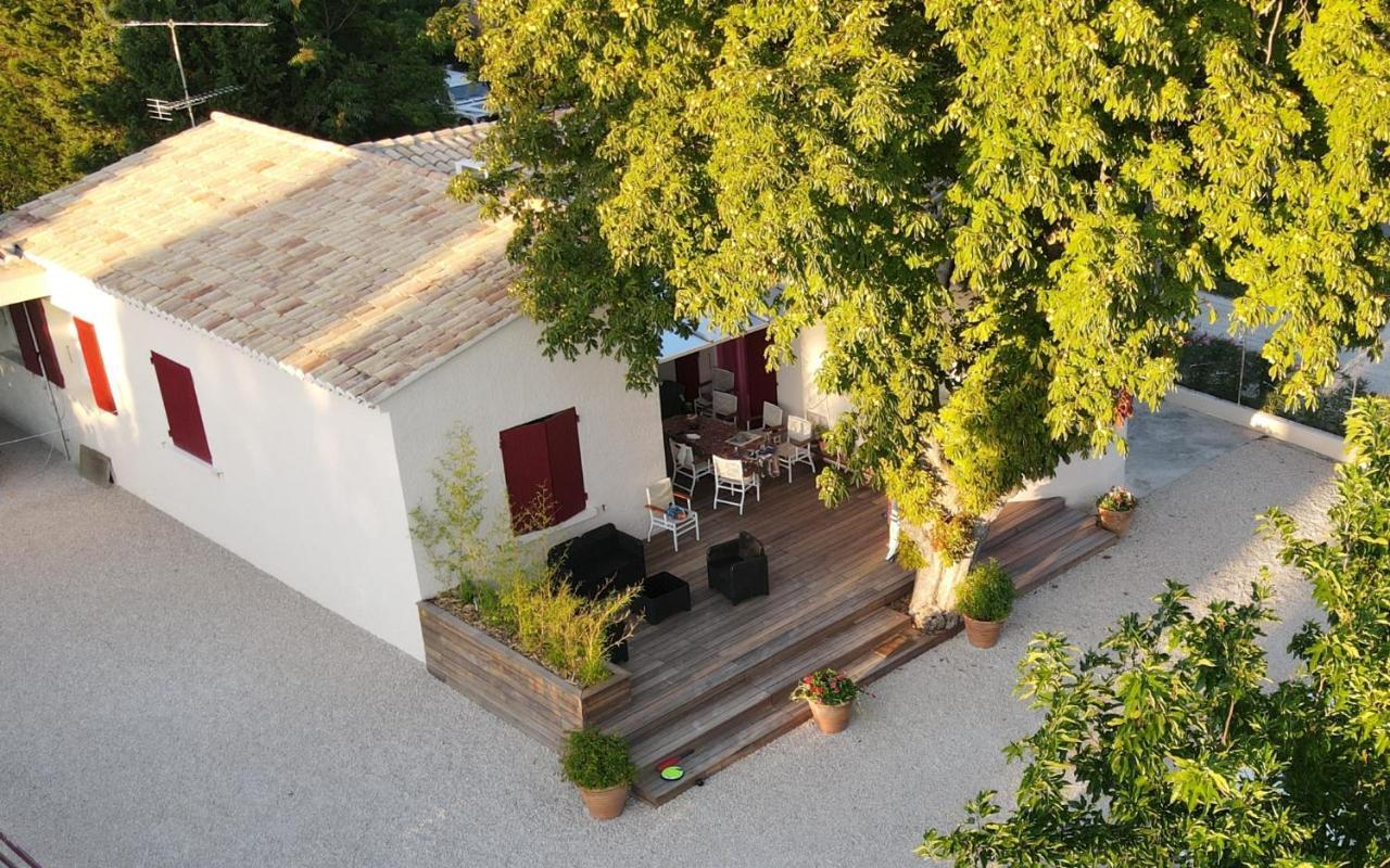 Villa La Bonbonne En Provence Travaillan Exterior foto